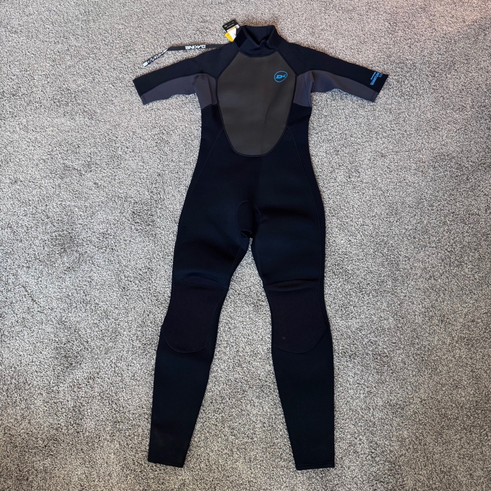 NWT Dakine Quantum Men's Back Zip Short Sleeve Size Large Tall Wetsuit 2/2mm